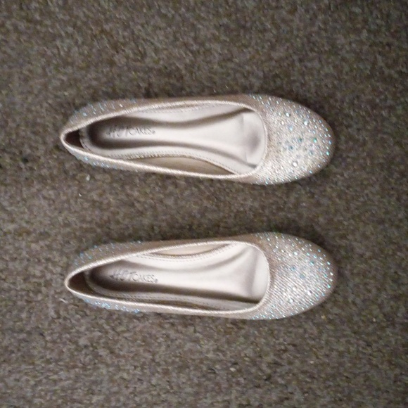 Size 6M - Picture 1 of 11